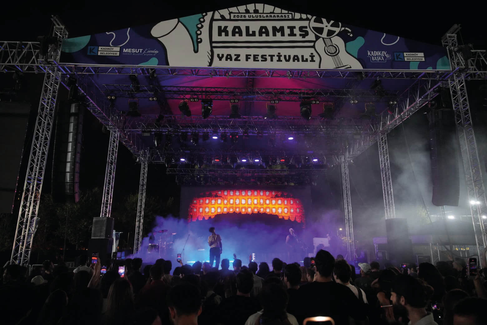 Kalamış’ta müzik ve sanat buluşması sürüyor